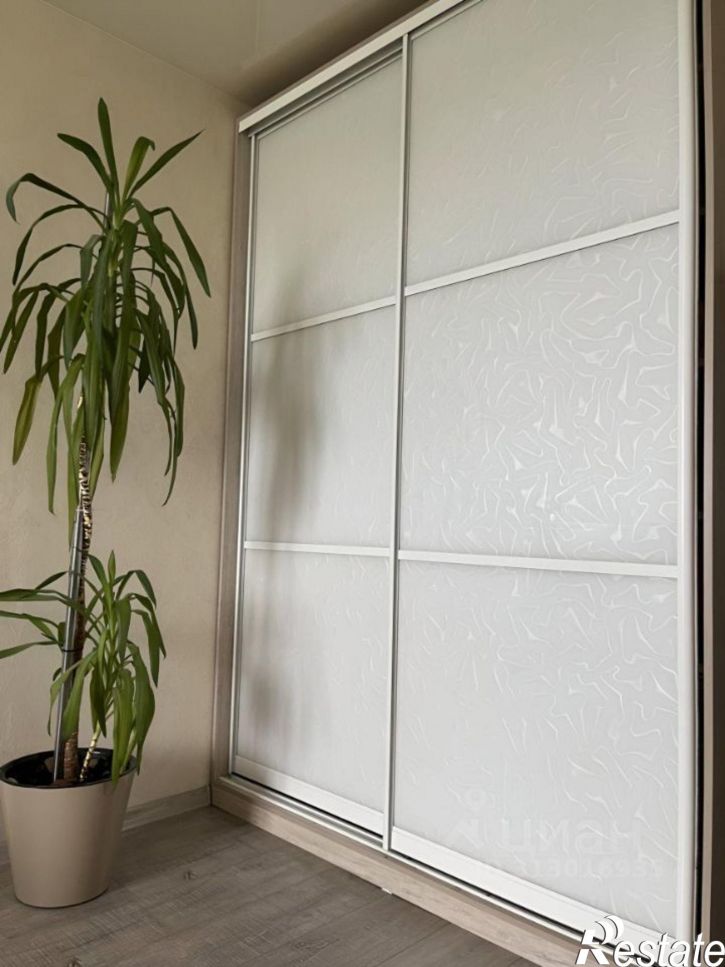 3-комн квартира проспект 100-летия Владивостока, 76,  д. 76