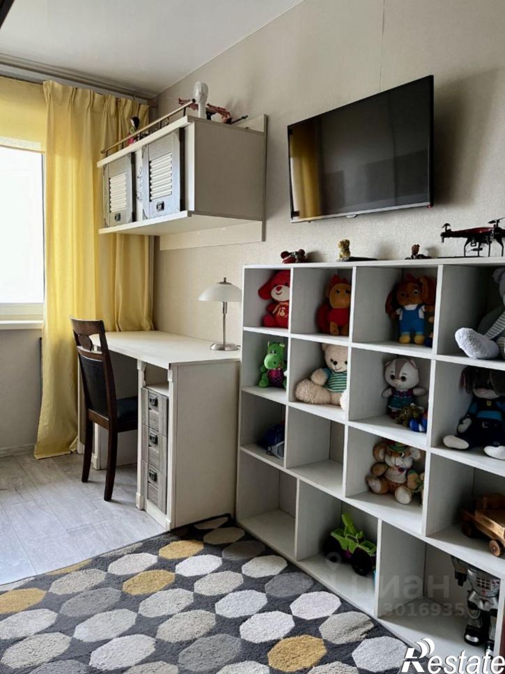 3-комн квартира проспект 100-летия Владивостока, 76,  д. 76