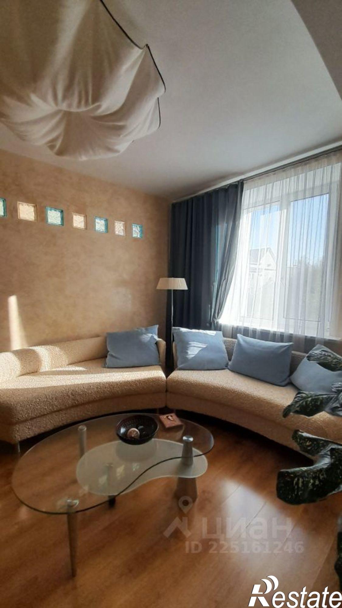 Сдать квартиру за 75 000 рублей на Уткинская улица, 10