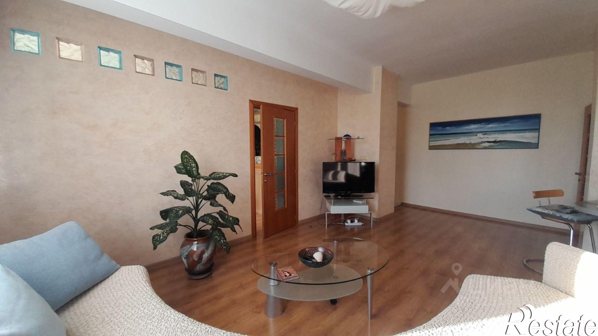 Сдать квартиру за 75 000 рублей на Уткинская улица, 10