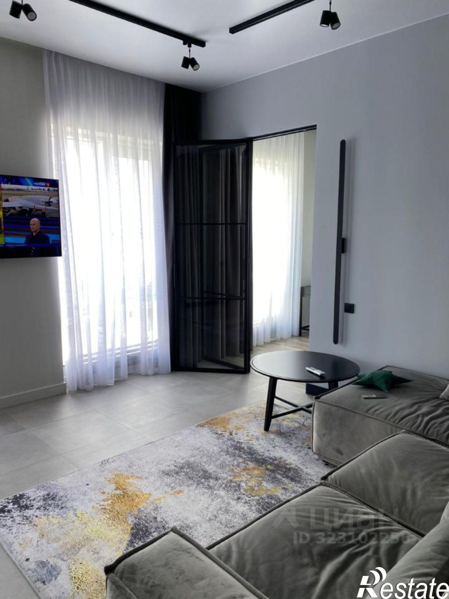 Сдать квартиру за 160 000 рублей на Фонтанная улица, 3