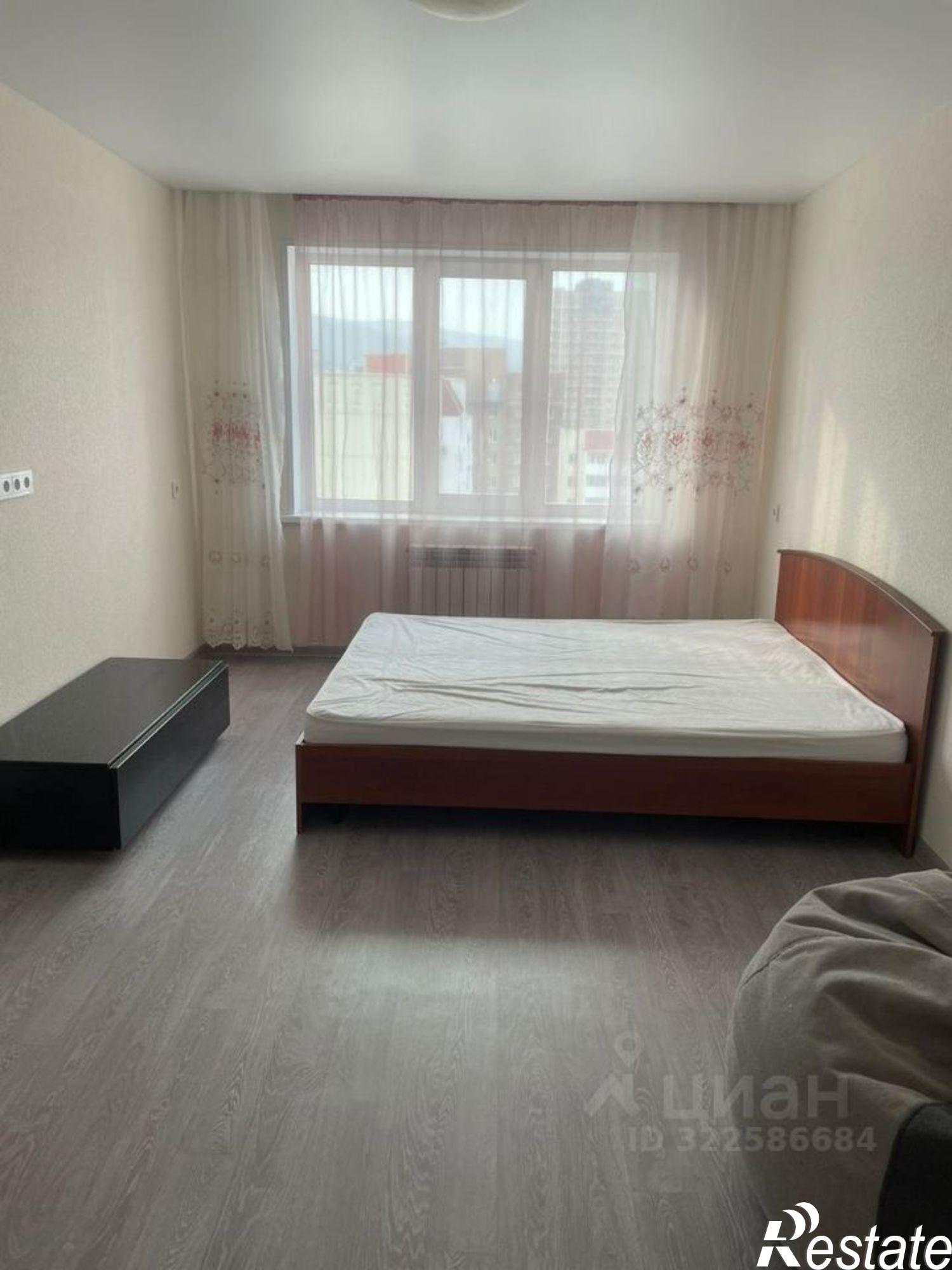 Сдать квартиру за 40 000 рублей на ул Адмирала Горшкова, 67