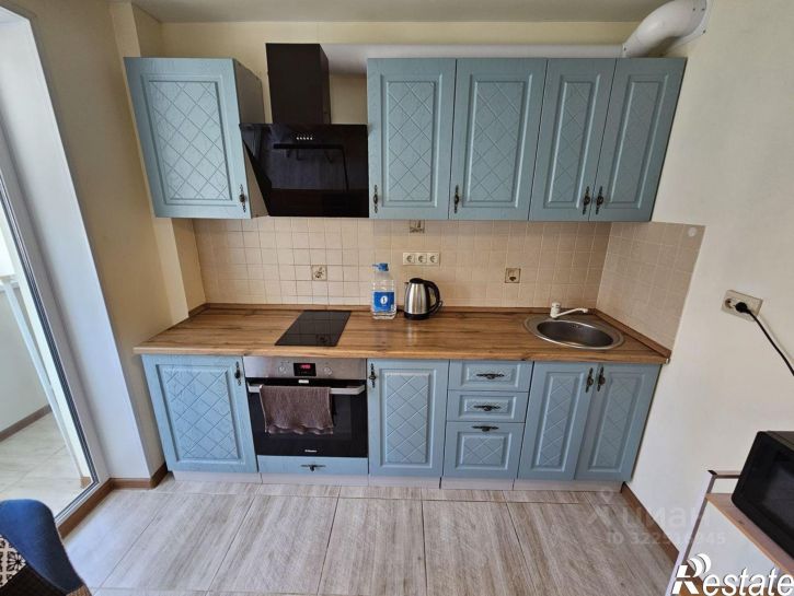 2-комн квартира ул Прапорщика Комарова, 42,  д. 42