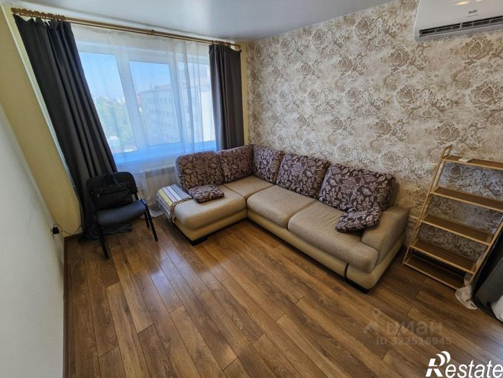 2-комн квартира ул Прапорщика Комарова, 42,  д. 42