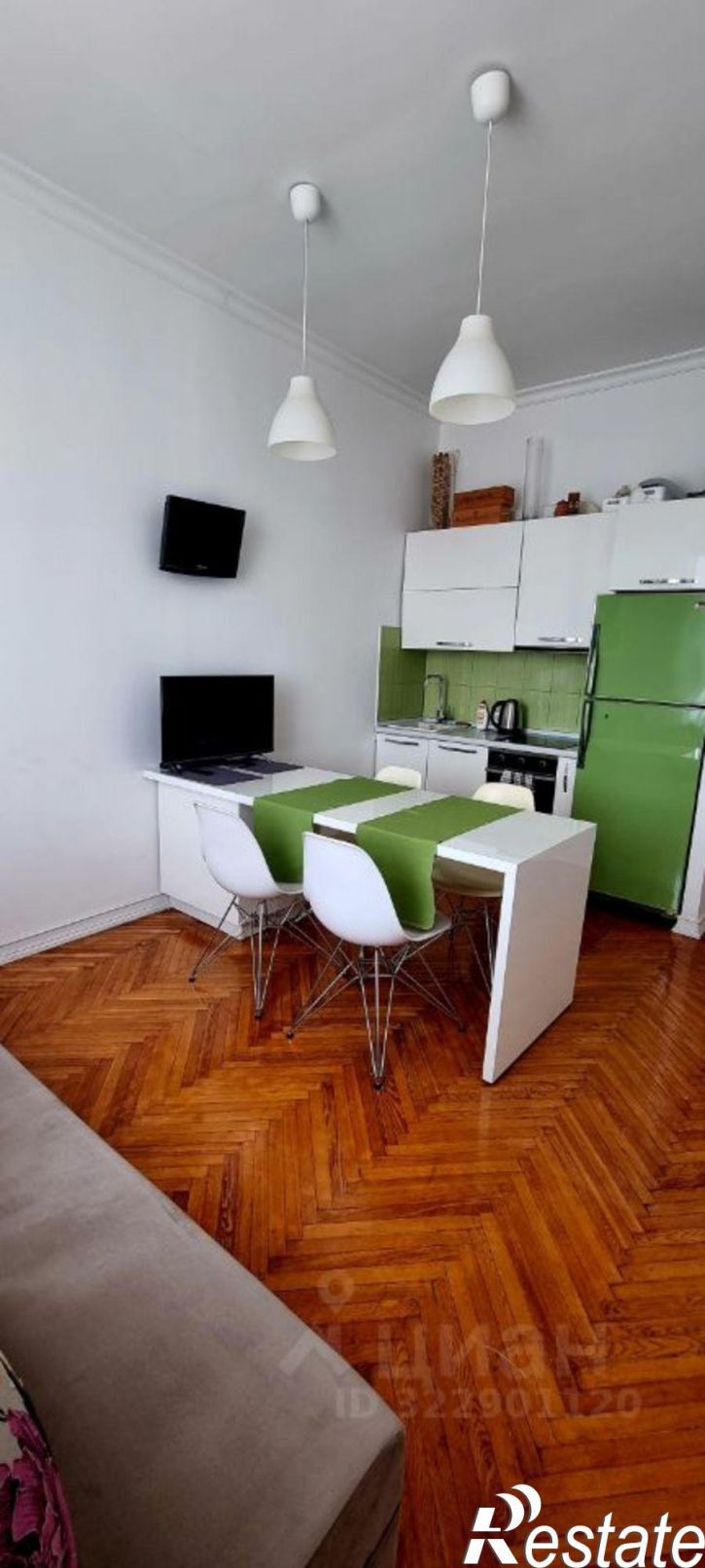 3-комн квартира Светланская улица, 87,  д. 87