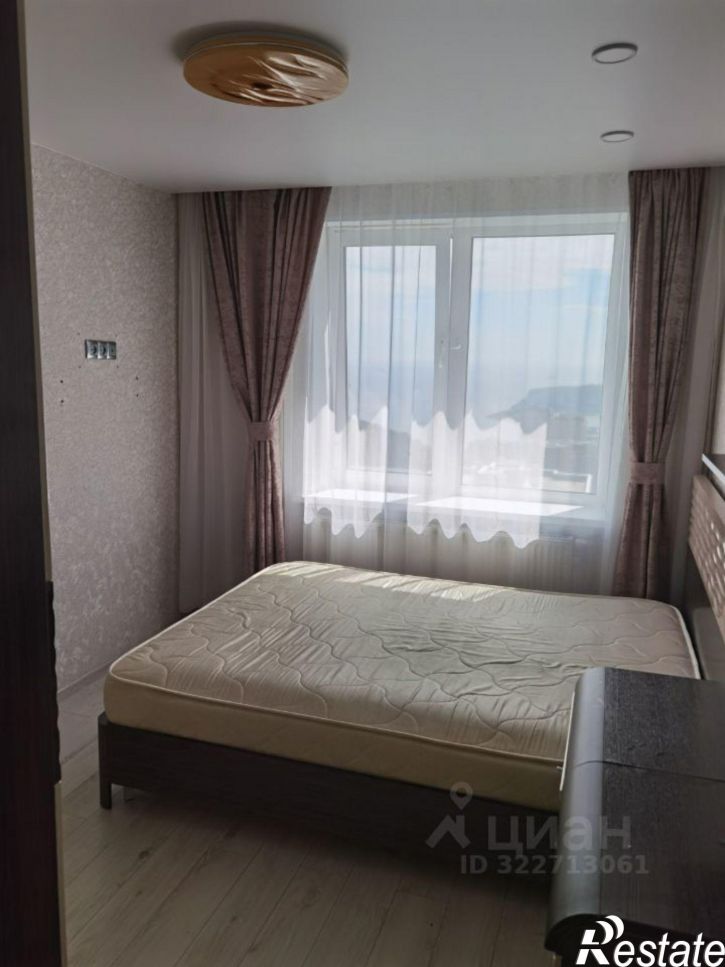 3-комн квартира Феодосийская улица, 35,  д. 35