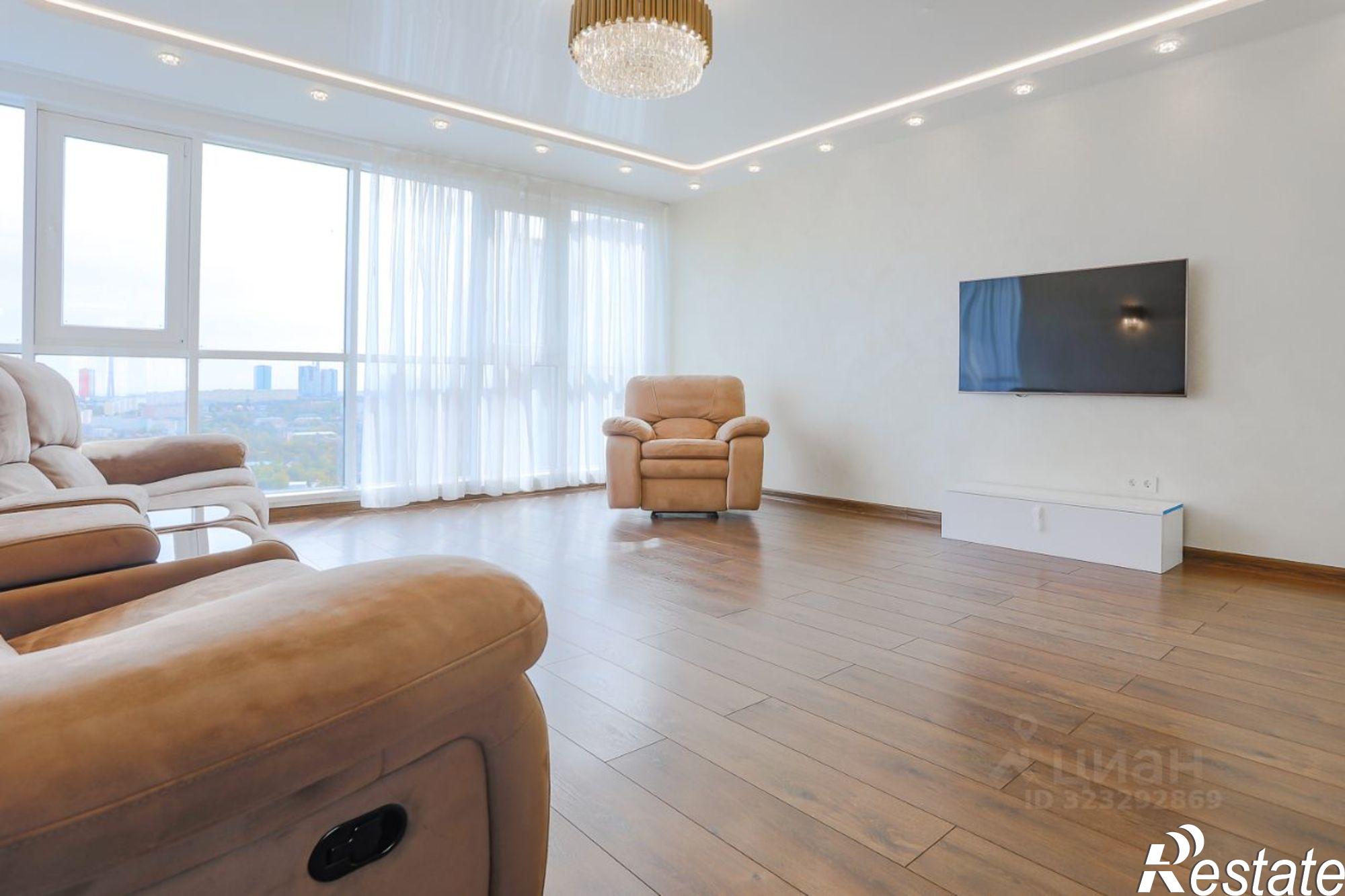 Купить квартиру за 33 000 000 рублей на Очаковская улица, 7