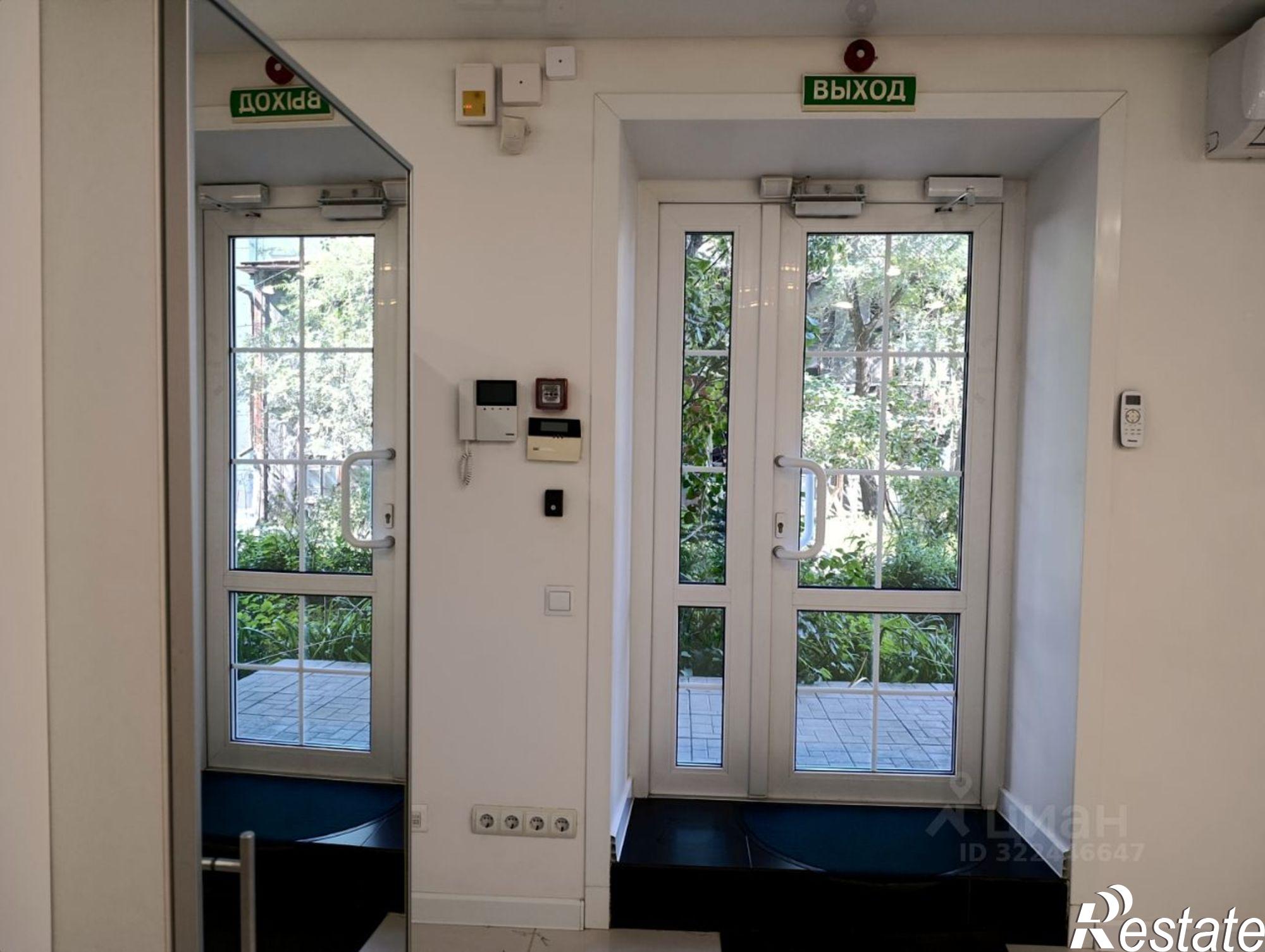 Купить помещение свободного назначения за 10 872 500 рублей на ул Посьетская, 28Б