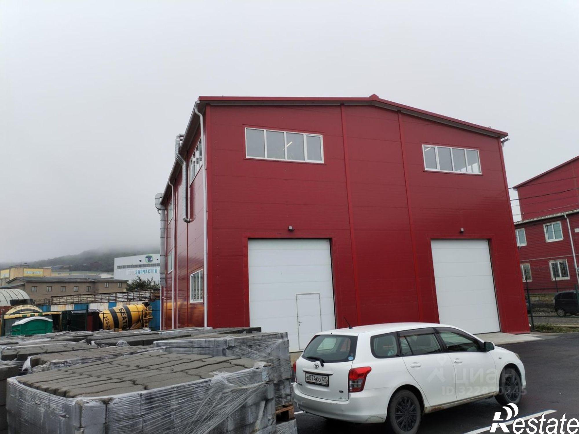 Купить офис, помещение под офис за 110 001 000 рублей на Днепровская улица, 83