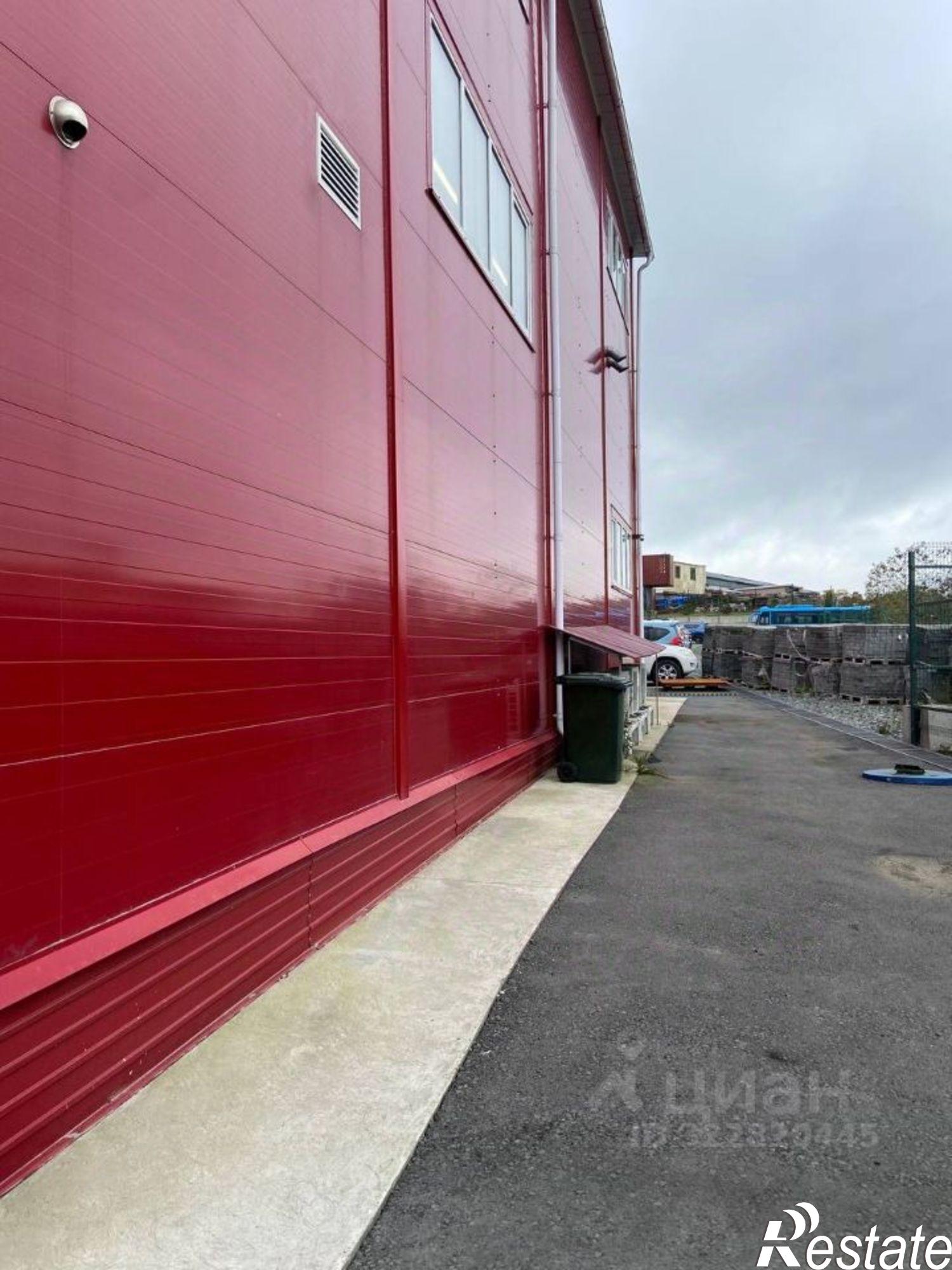 Купить офис, помещение под офис за 110 001 000 рублей на Днепровская улица, 83