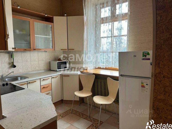 3-комн квартира улица Есенина, 74,  д. 74