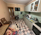 комната 42 кв м улица Никифорова, 37