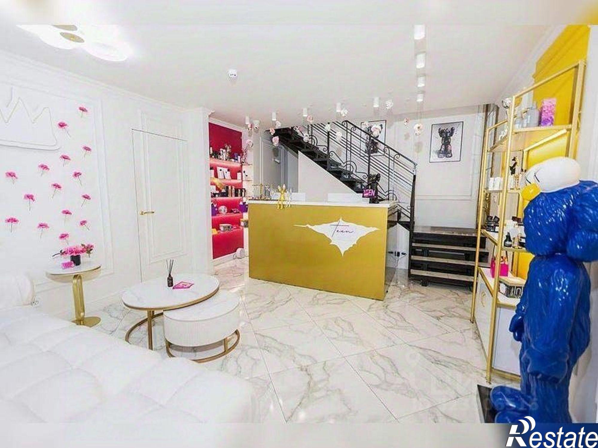 Купить помещение свободного назначения за 12 899 700 рублей на ул Московская, 1 2