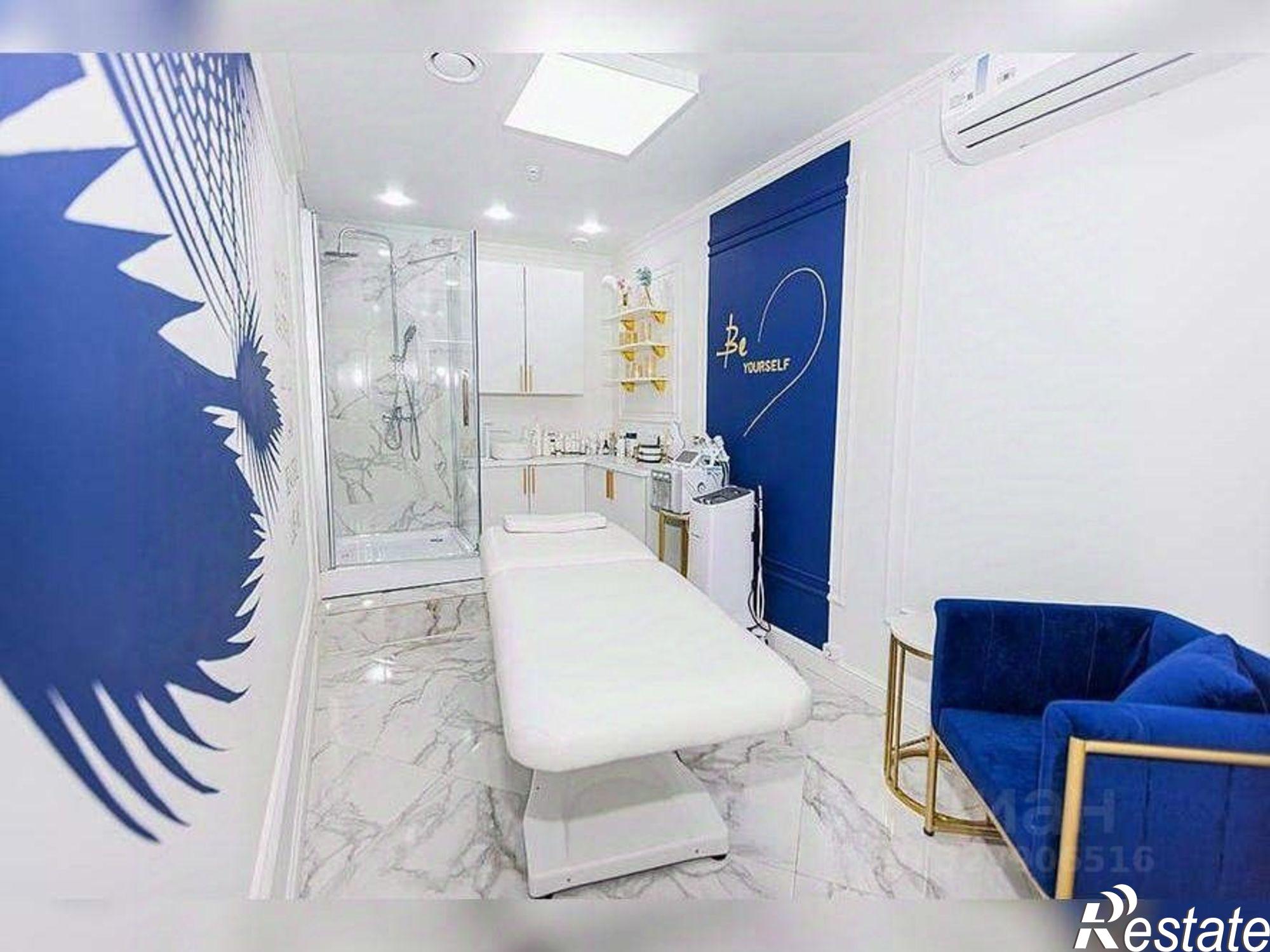 Купить помещение свободного назначения за 12 899 700 рублей на ул Московская, 1 2