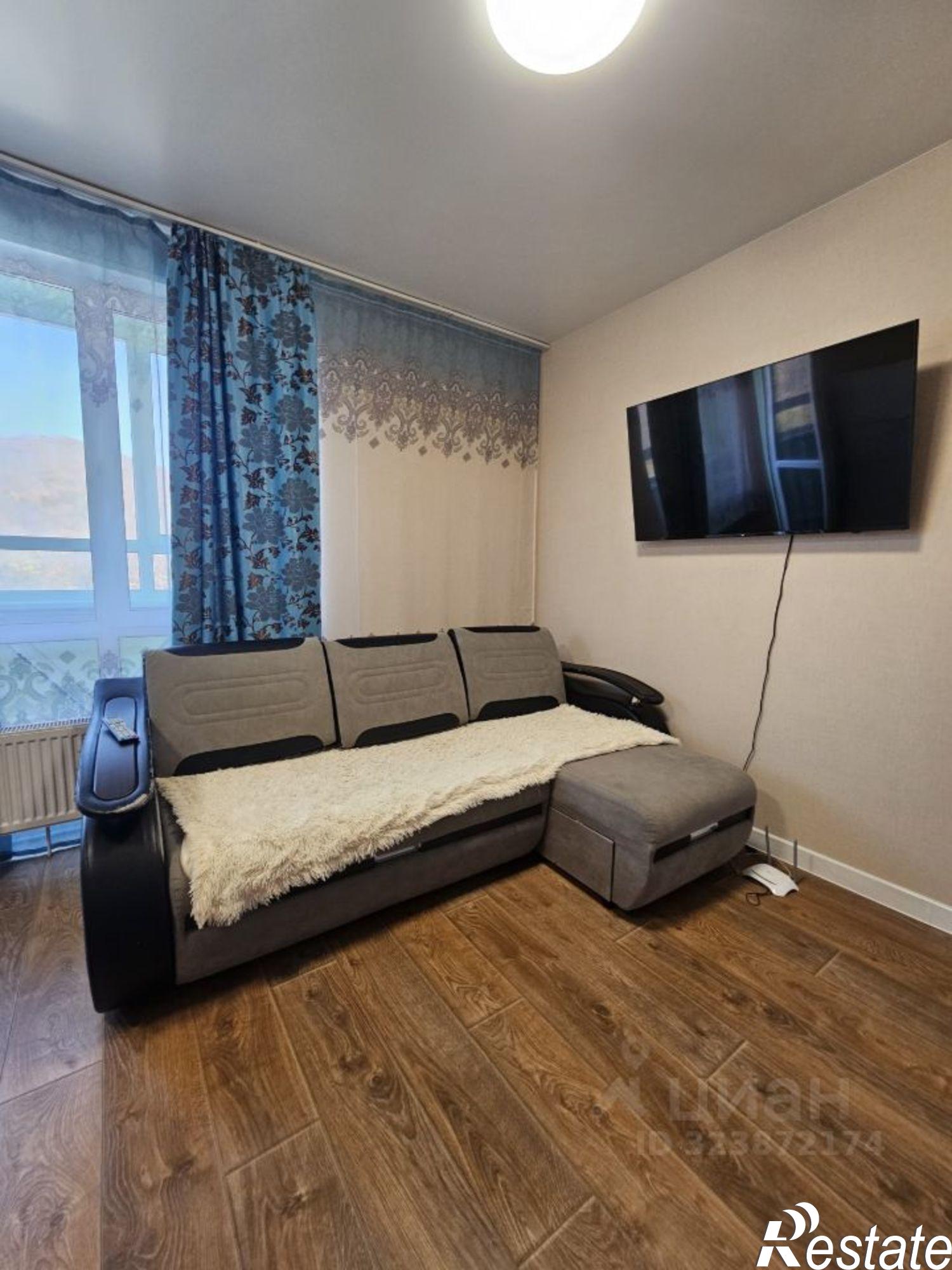 Сдать квартиру за 40 000 рублей на улица Майора Филипова, 11 к2