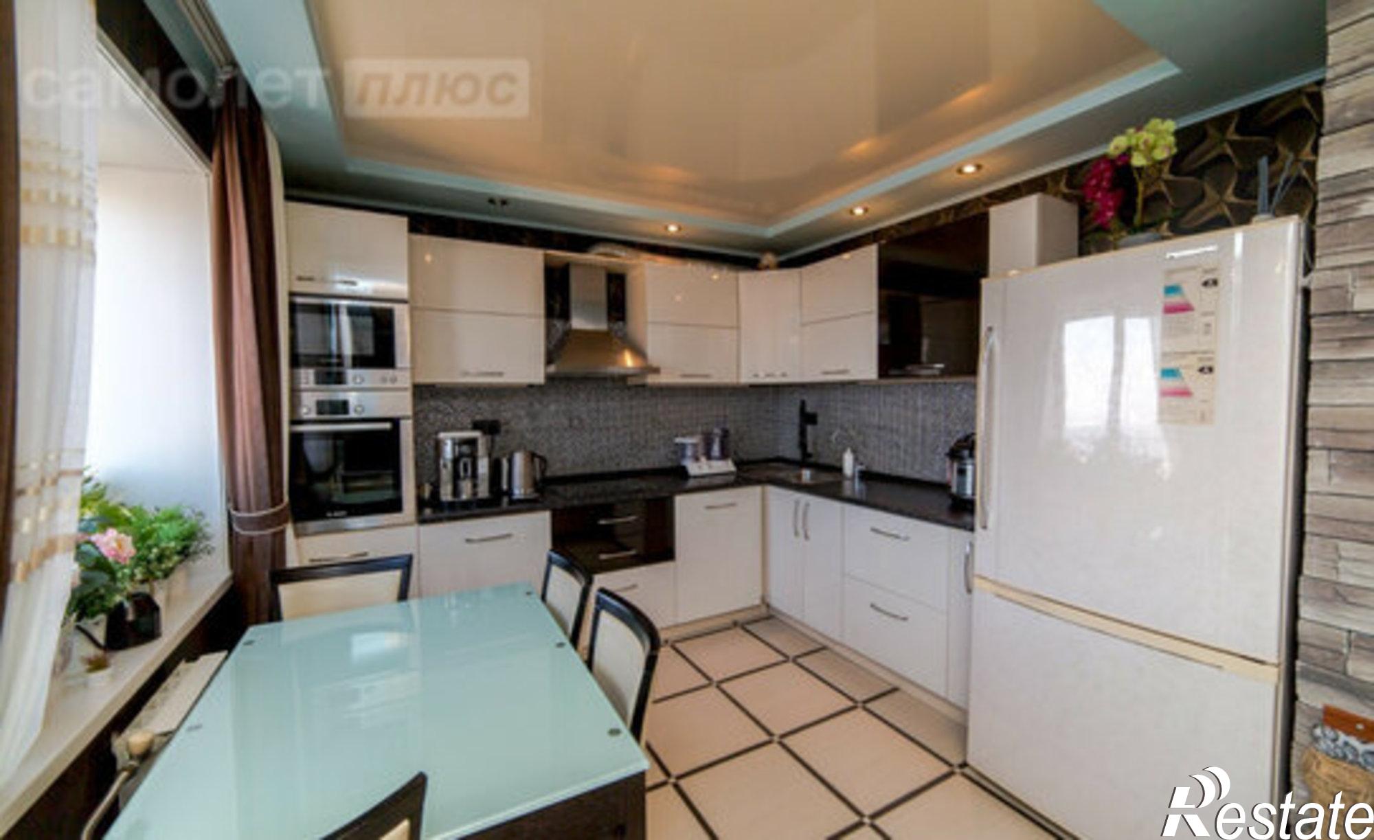 Купить квартиру за 15 000 000 рублей на ул Калинина, 115а