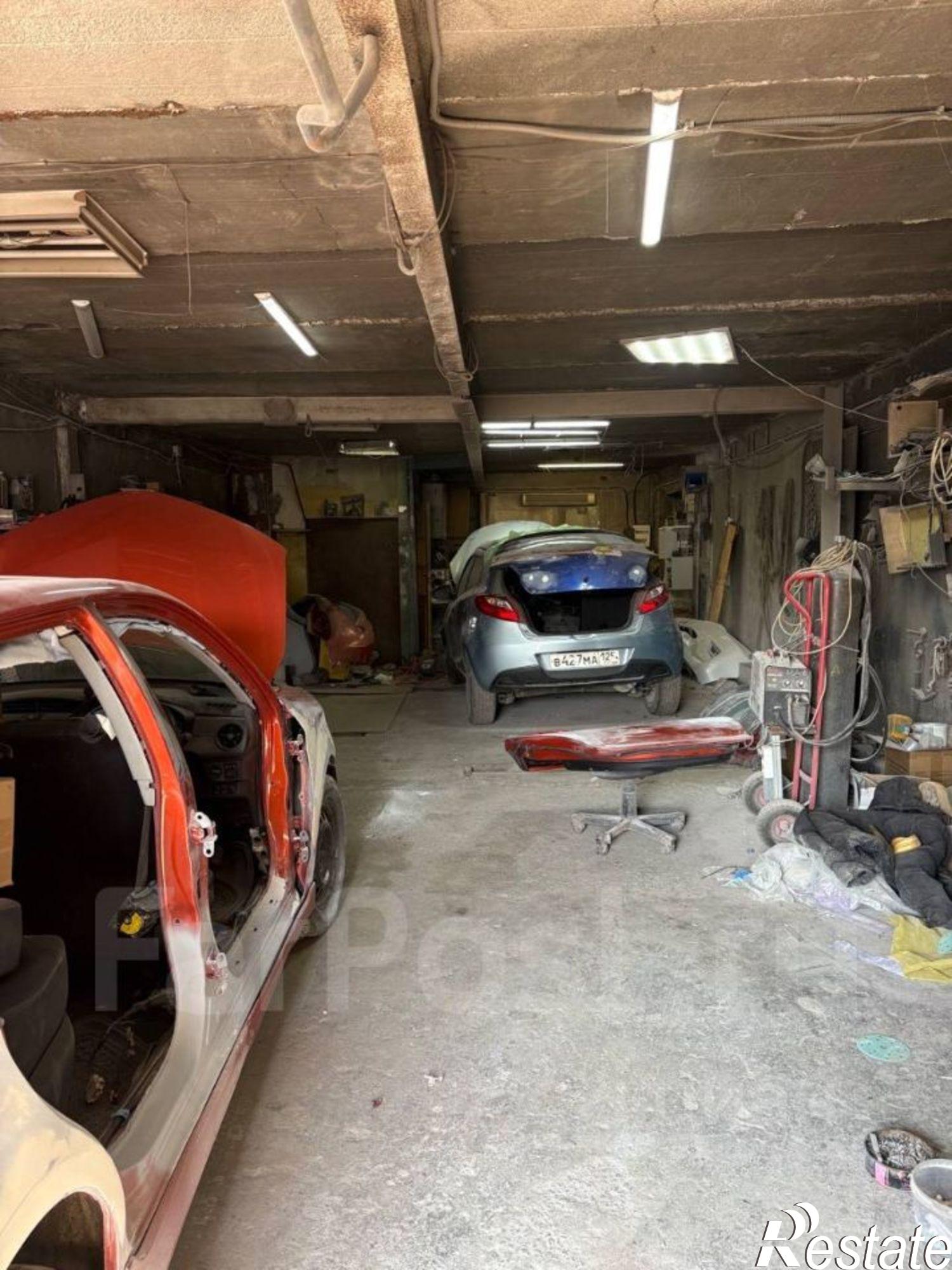 Купить гараж, место в паркинге за 13 000 000 рублей на Днепровская улица, 19Б