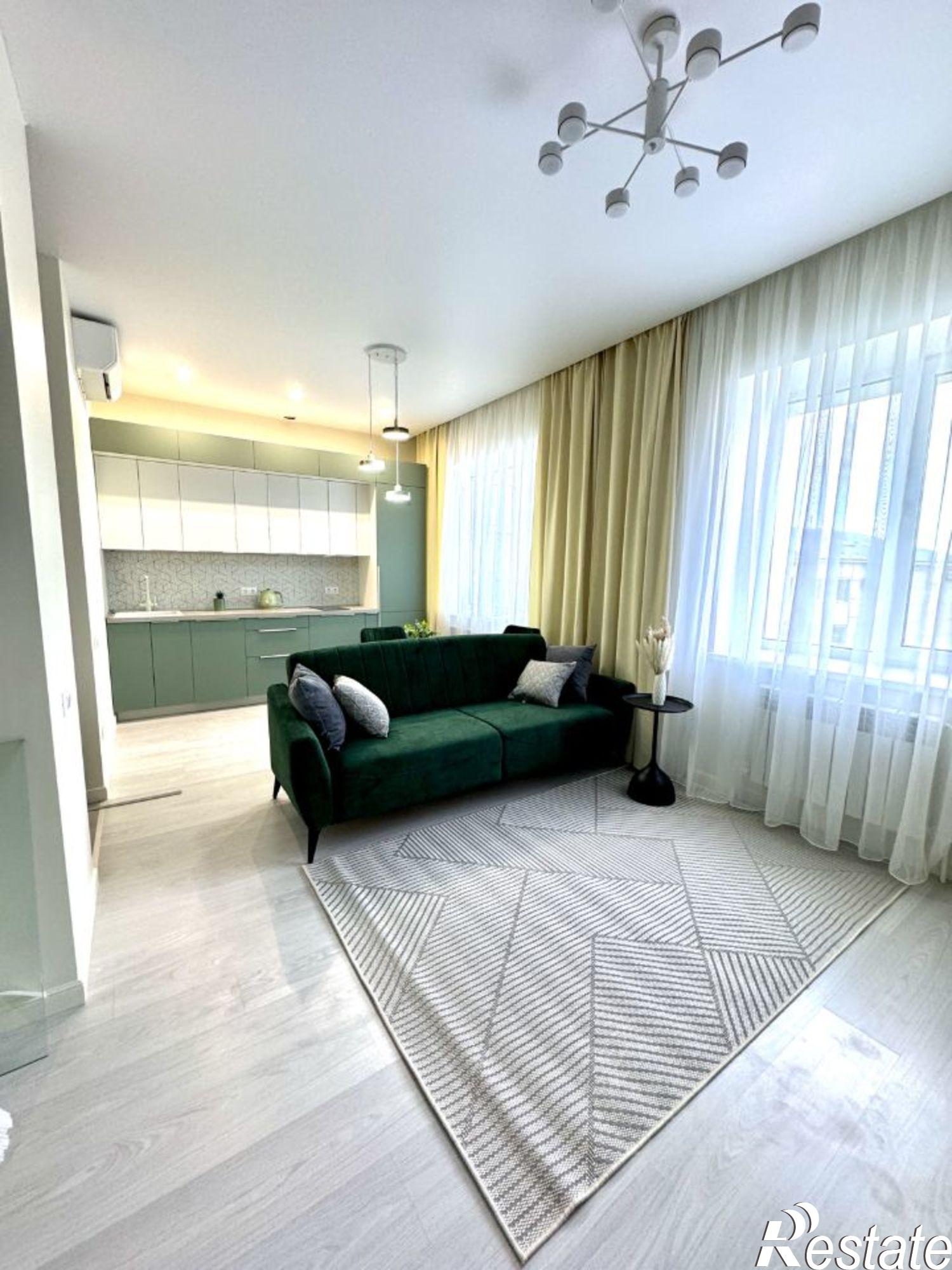 Сдать квартиру за 70 000 рублей на улица Грибоедова, 46А