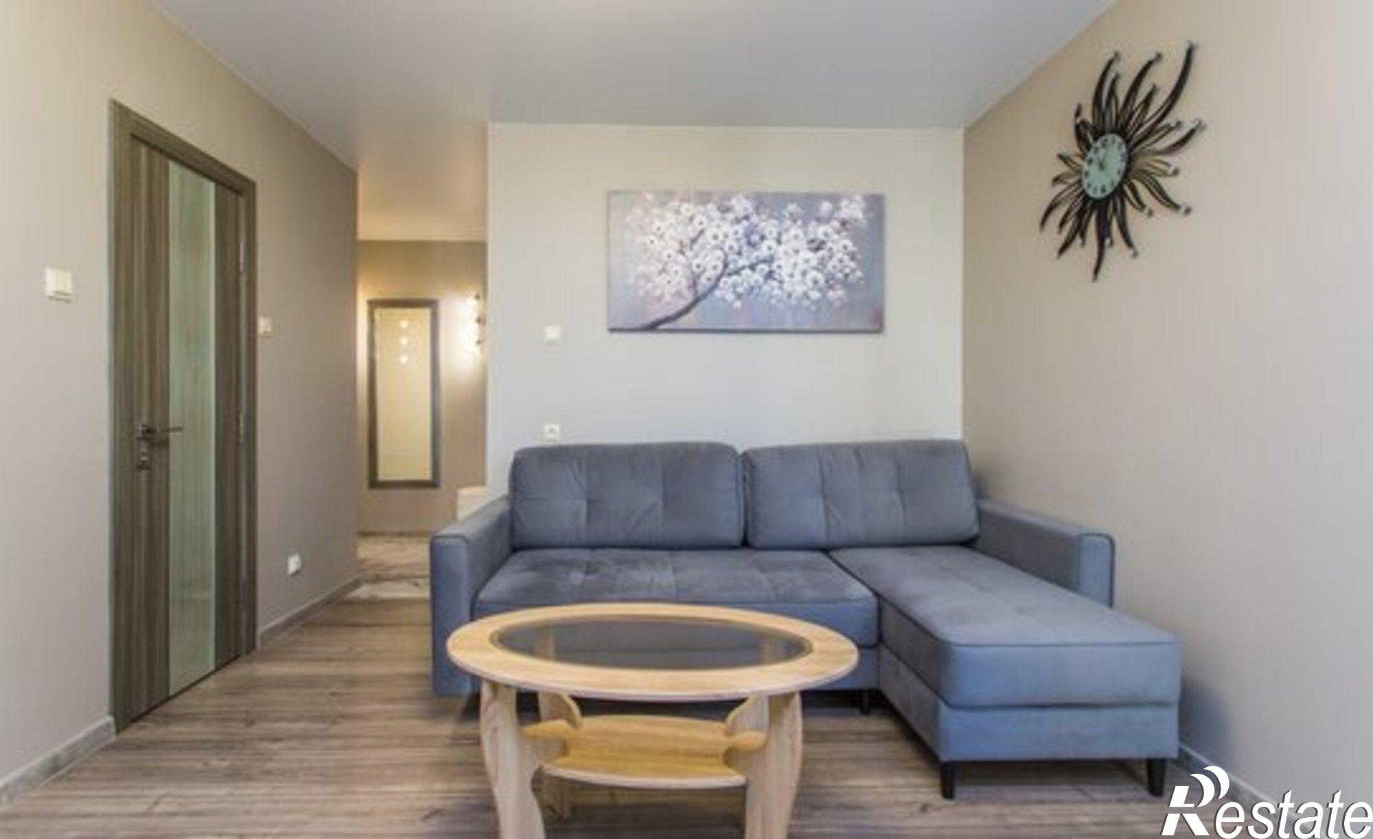 Купить квартиру за 10 200 000 рублей на пр-кт 100-летия Владивостока, 180