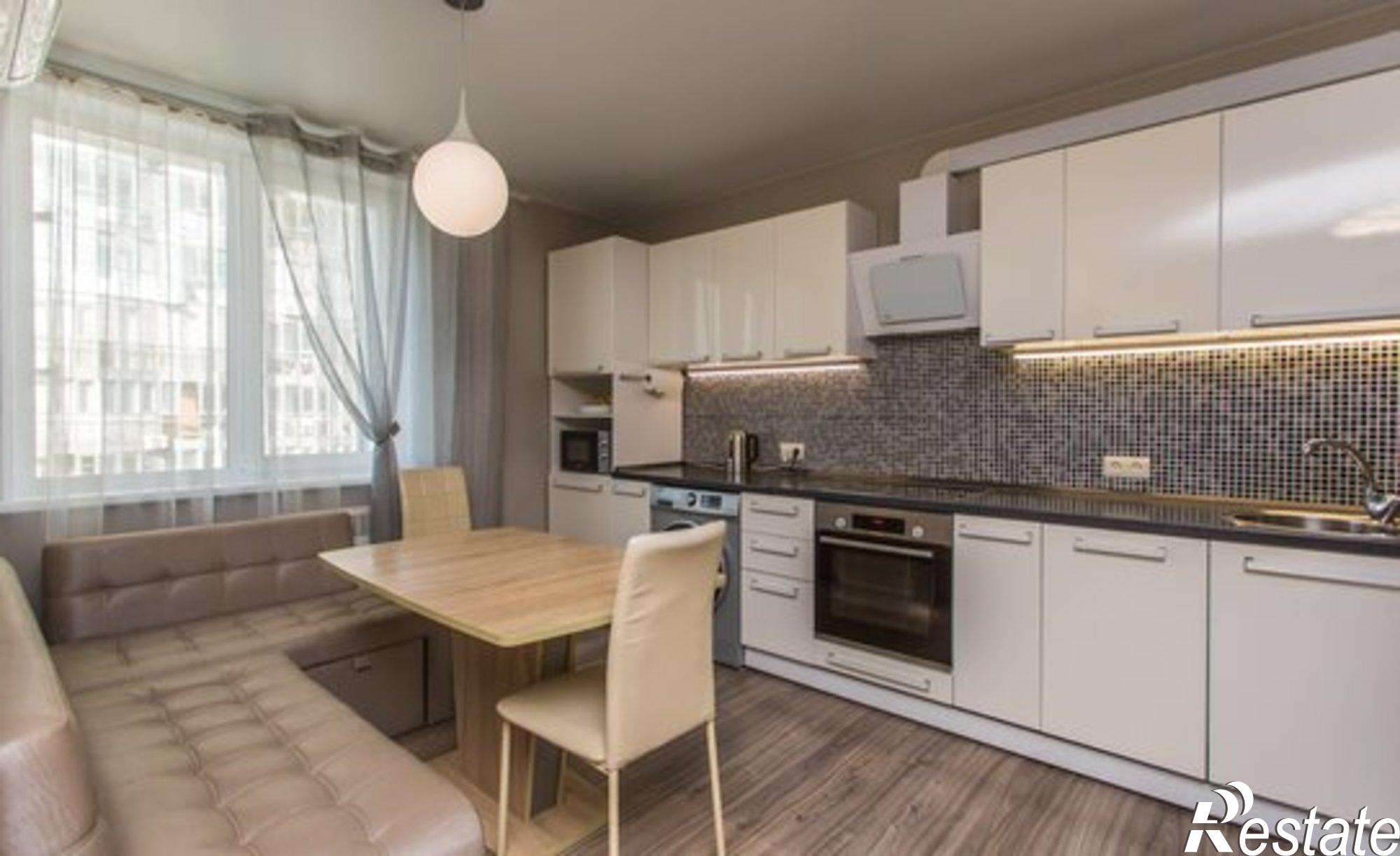 Купить квартиру за 10 200 000 рублей на пр-кт 100-летия Владивостока, 180