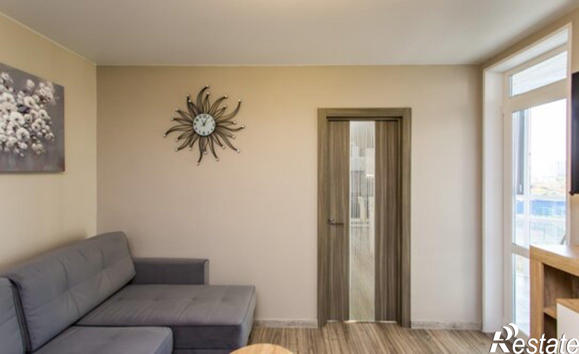 Купить квартиру за 10 200 000 рублей на пр-кт 100-летия Владивостока, 180