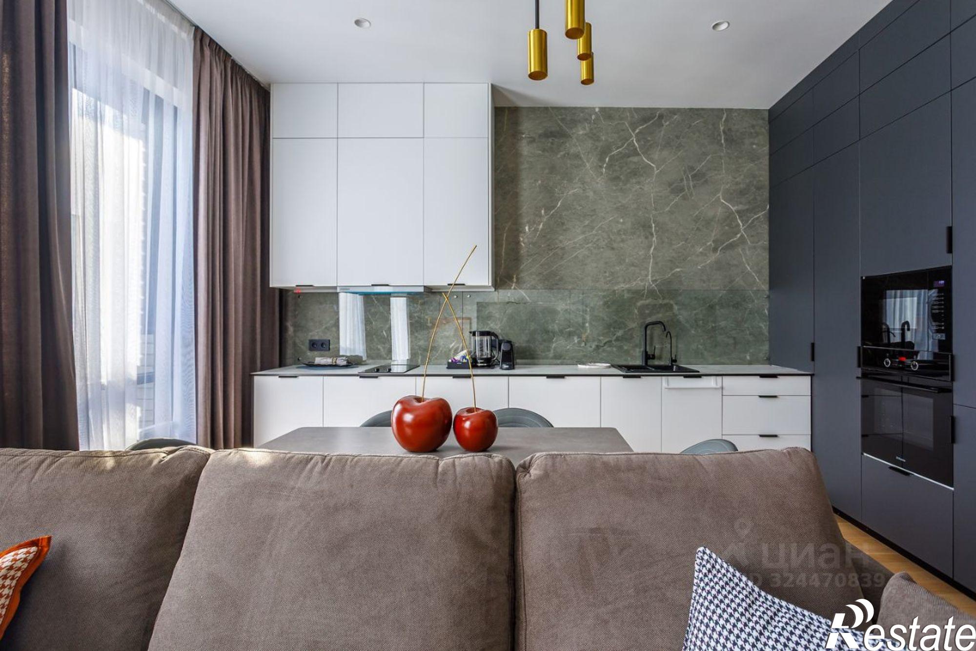 Сдать квартиру за 130 000 рублей на Авроровская улица, 6 к1