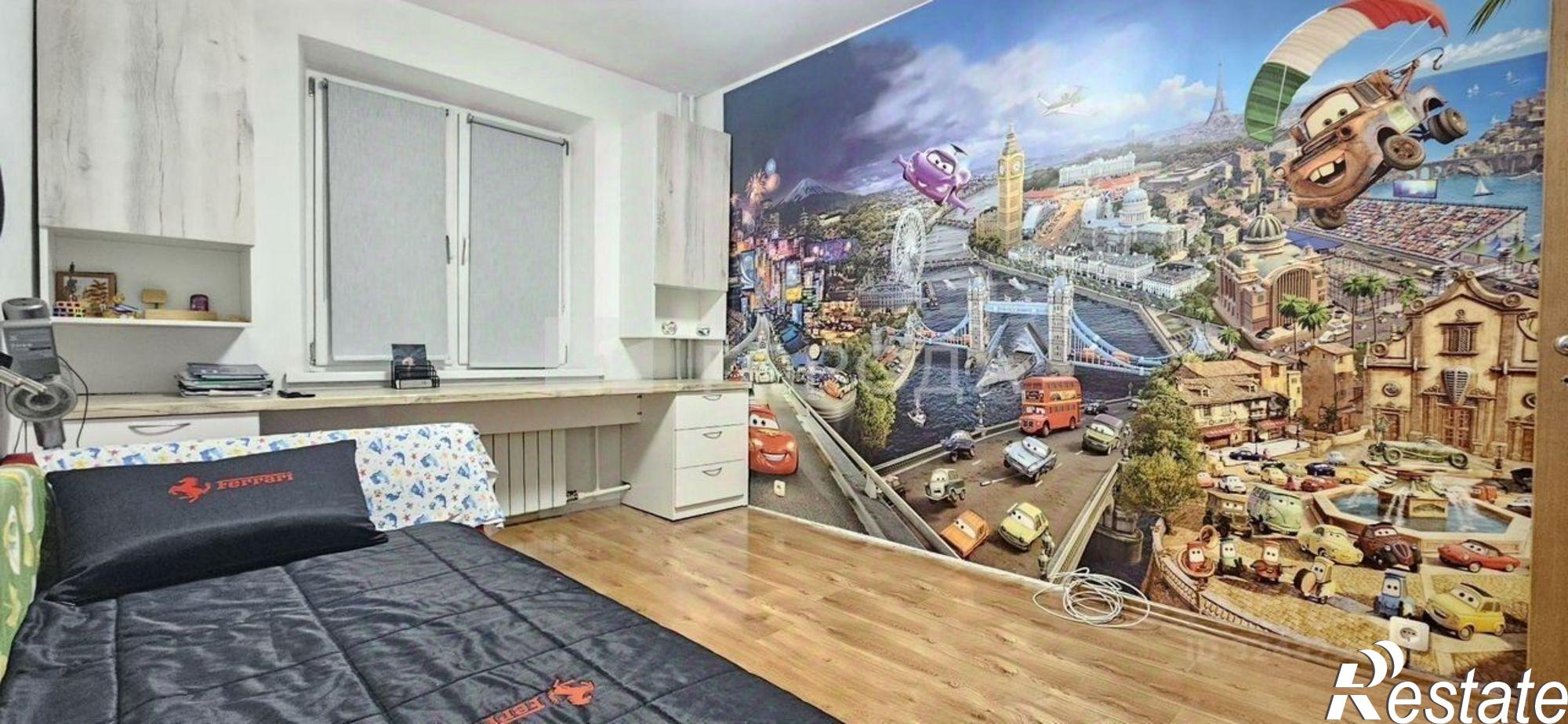 Купить квартиру за 12 700 000 рублей на ул Адмирала Горшкова, 38