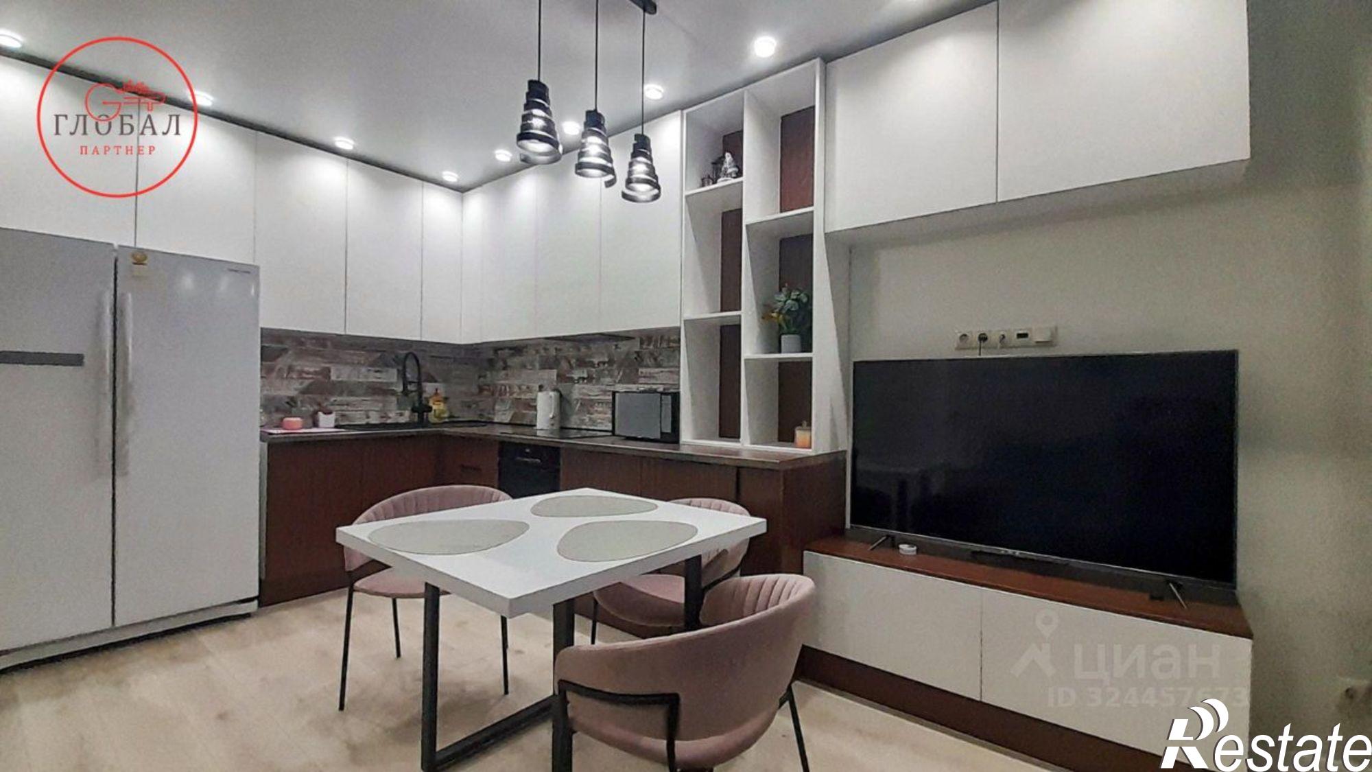 Сдать квартиру за 68 000 рублей на пр-кт 100-летия Владивостока, 178