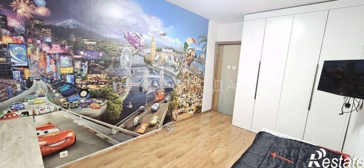 3-комн квартира ул Адмирала Горшкова, 38,  д. 38