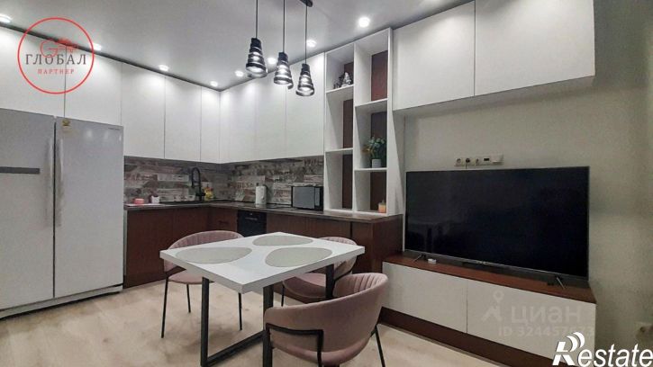 3-комн квартира пр-кт 100-летия Владивостока, 178,  д. 178