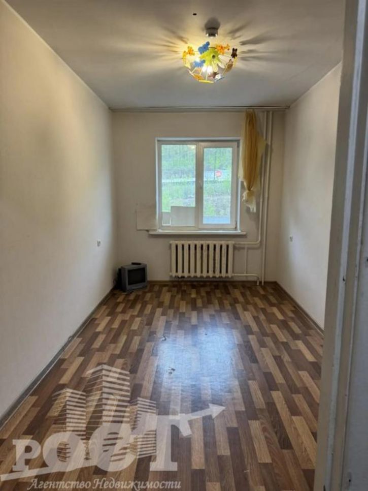2-комн квартира Адмирала Смирнова, 14