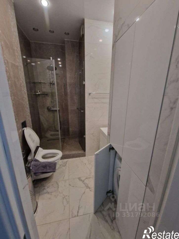 3-комн квартира ул Прапорщика Комарова, 58,  д. 58