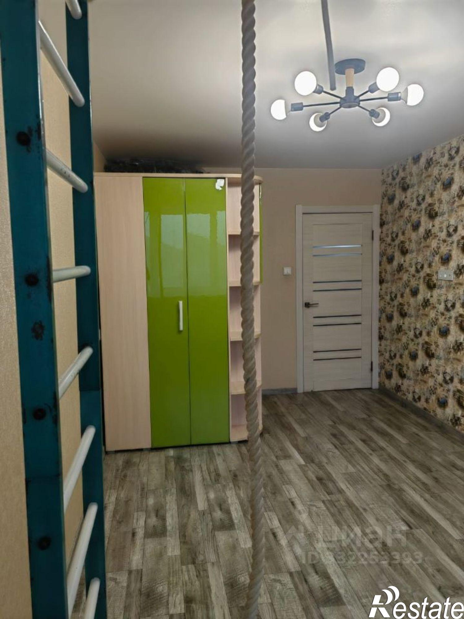 Купить квартиру за 13 000 000 рублей на ул Адмирала Горшкова, 44