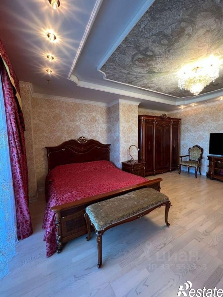 4-комн квартира ул Станюковича, 3,  д. 3
