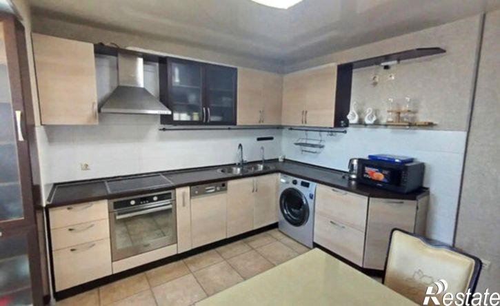 3-комн квартира ул Ладыгина, 19,  д. 19