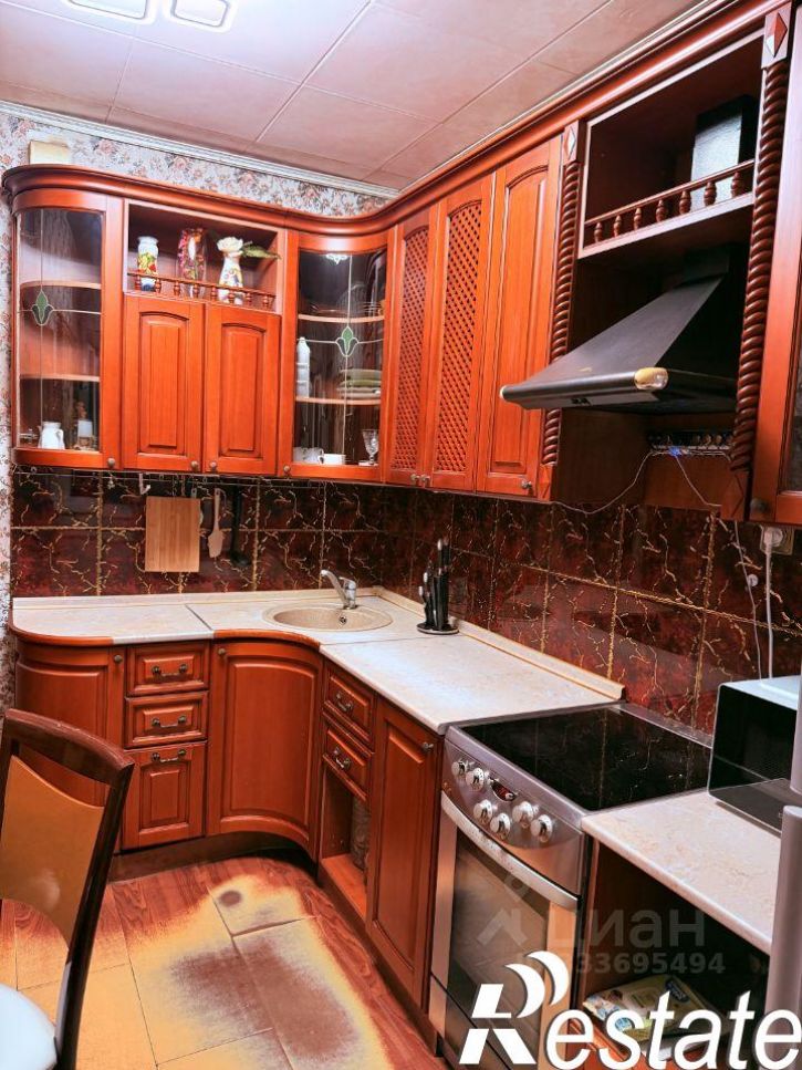 2-комн квартира улица Черняховского, 3,  д. 3