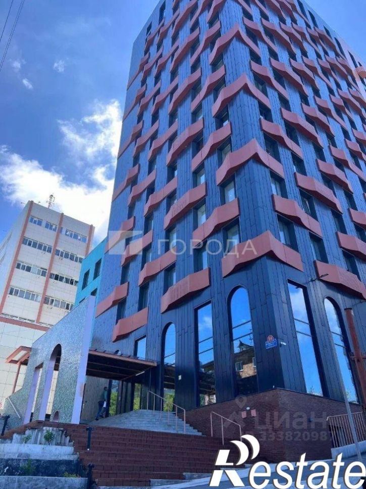 3-комн квартира улица Прапорщика Комарова, 34,  д. 34