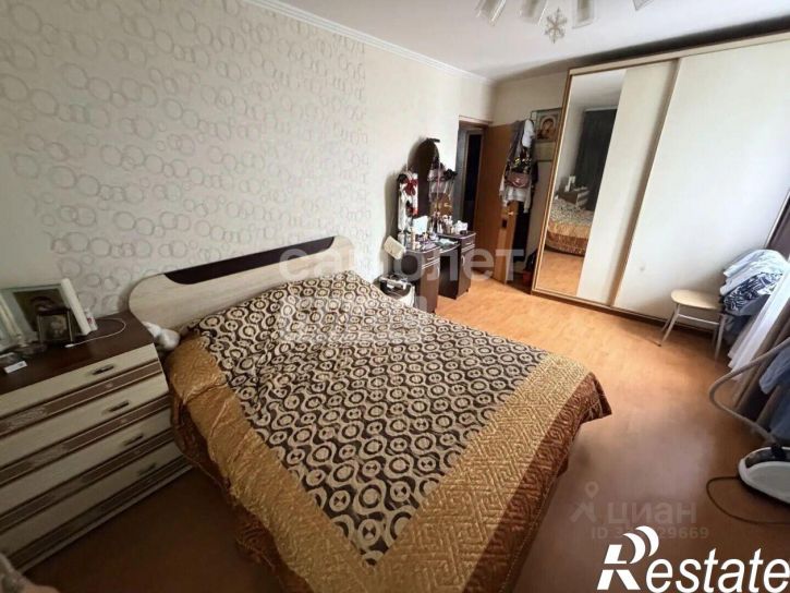 3-комн квартира улица Пацаева, 1,  д. 1