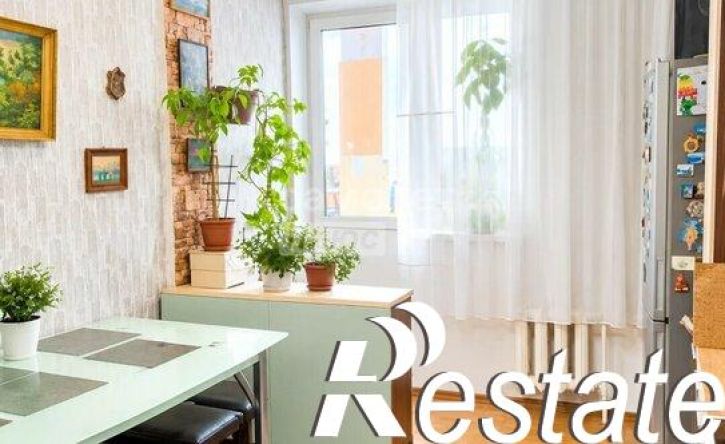 2-комн квартира улица Адмирала Горшкова, 30,  д. 30